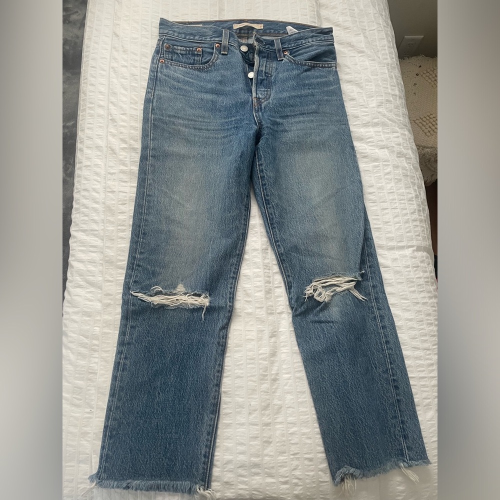 Levi’s Wedgie Straight Jeans- Button Fly- Size 27